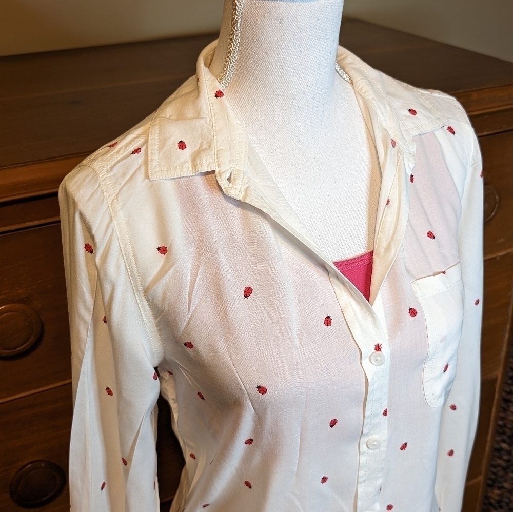 BeachLunchLounge White with Ladybugs Boyfriend Button Down Long Sleeve Shirt M - Picture 6 of 16